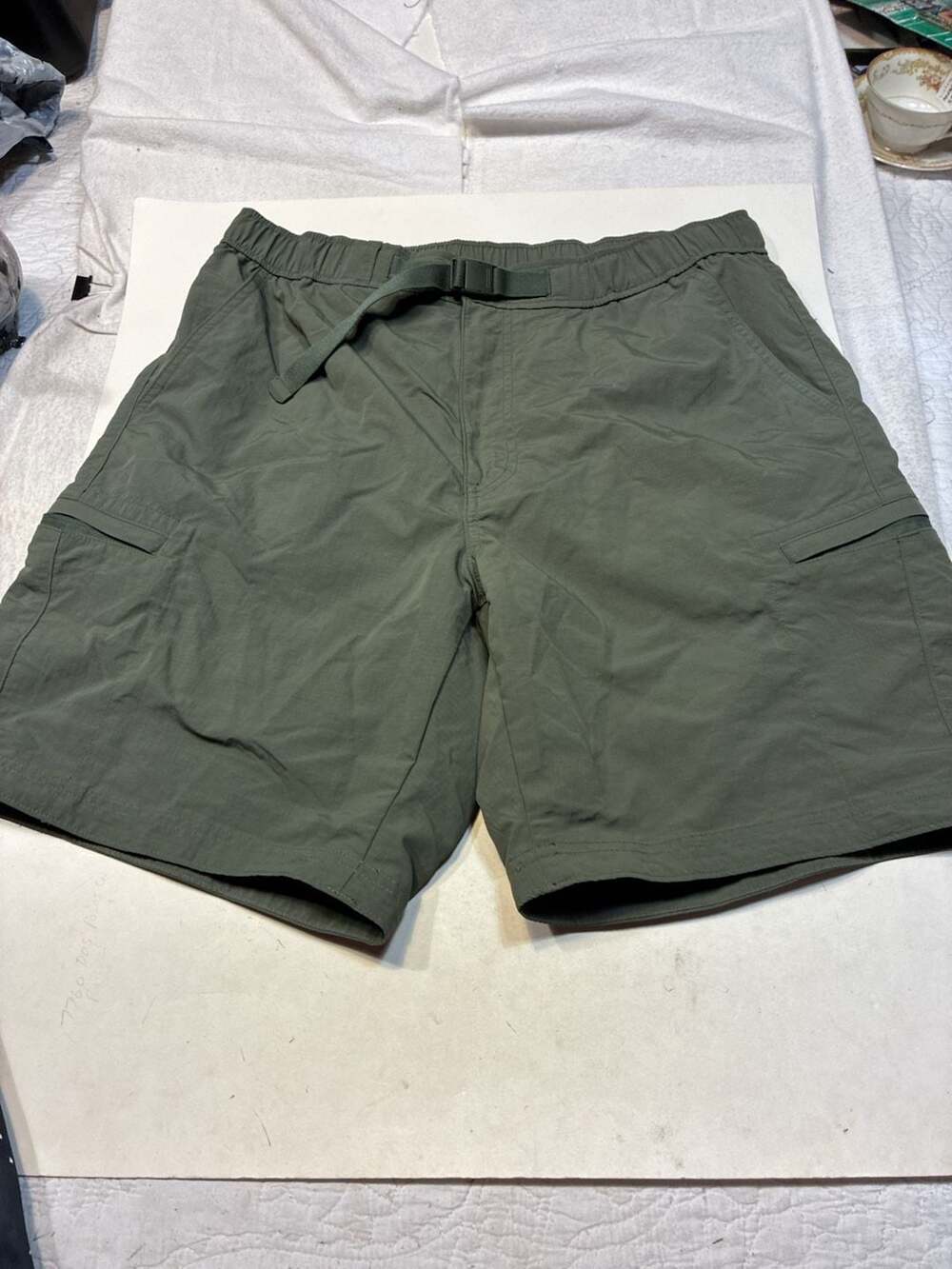 Uniqlo Unisex Geared Shorts Olive Green Nylon Cargo Hiking Belted Size L
